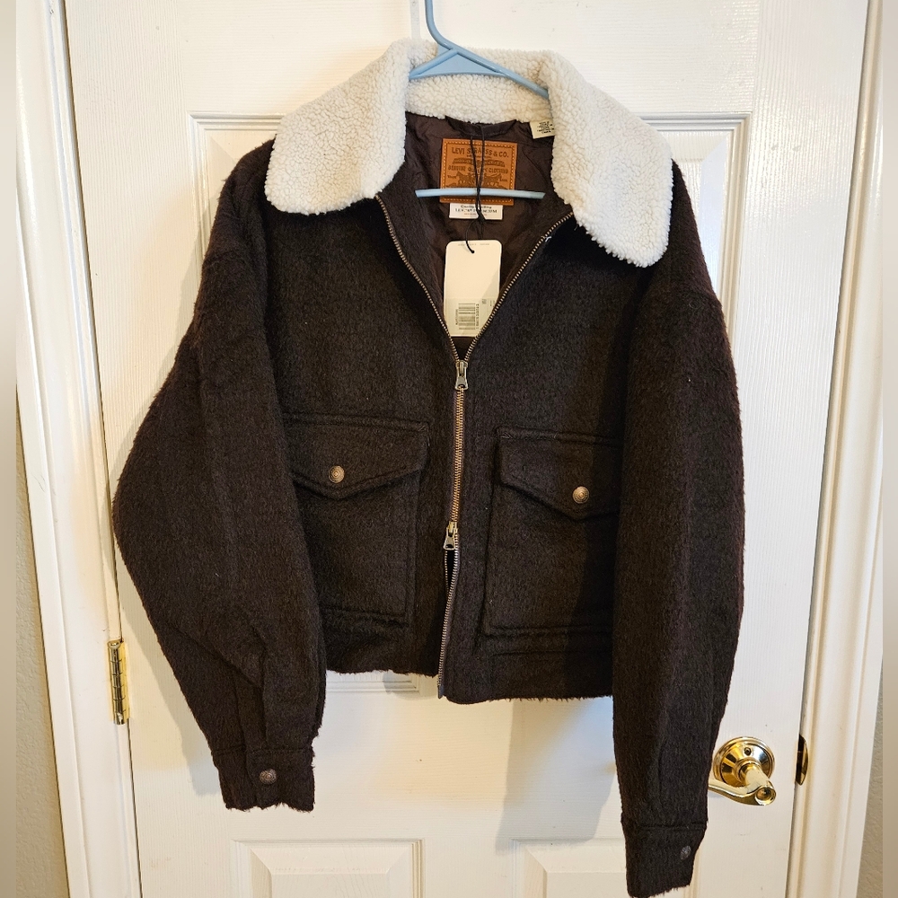 LEVI fuzzy bomber barn jacket